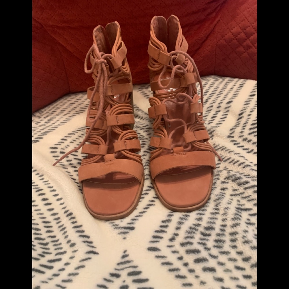 Vince Camuto Pink Sandals Sz 8.5